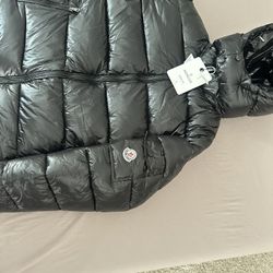 Brend New Moncler For Man Size L