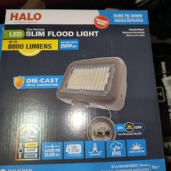 Super Bright LED Flood Light 8800 Lumens 