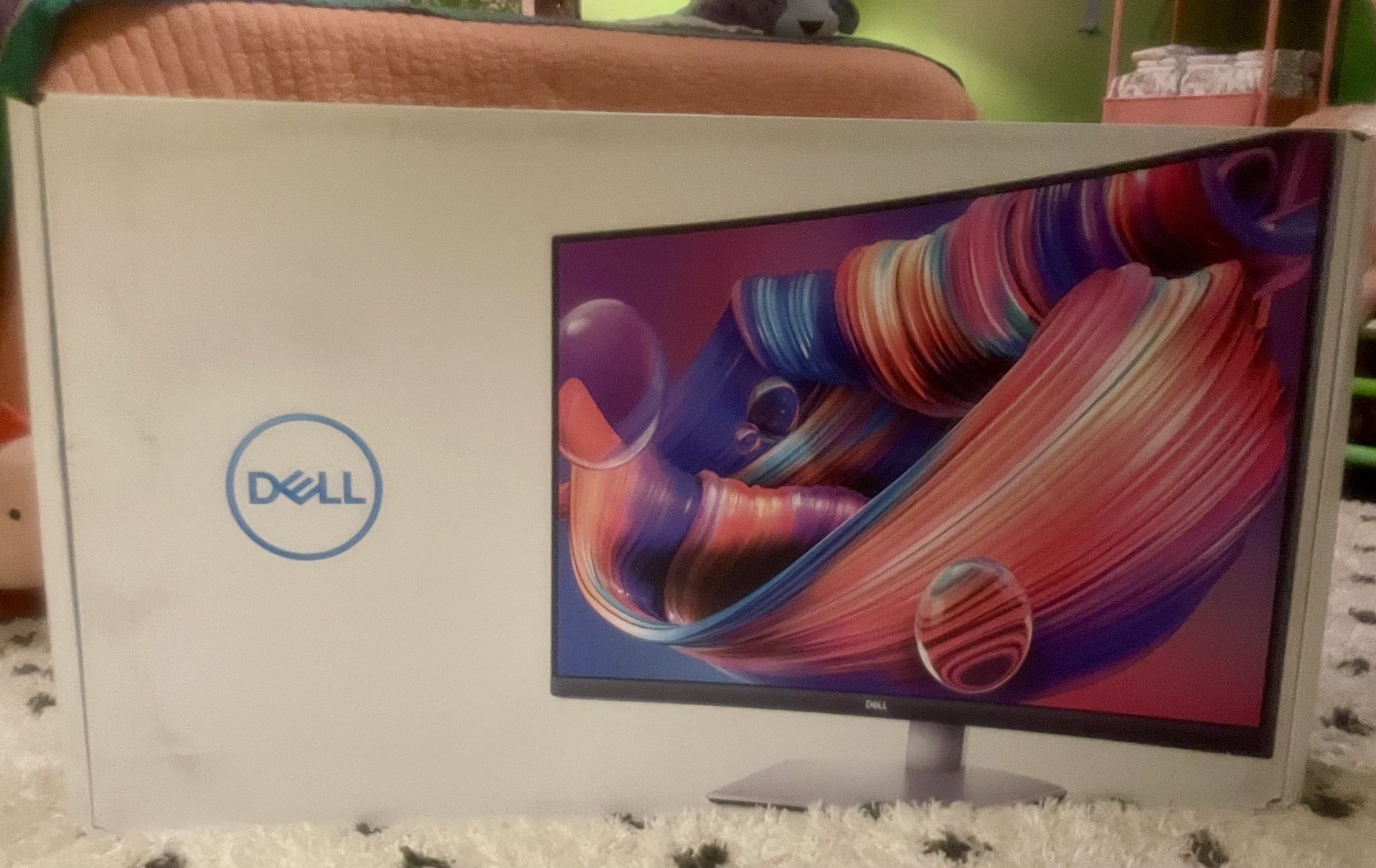 DELL 32” CURVED MONITOR NEW!