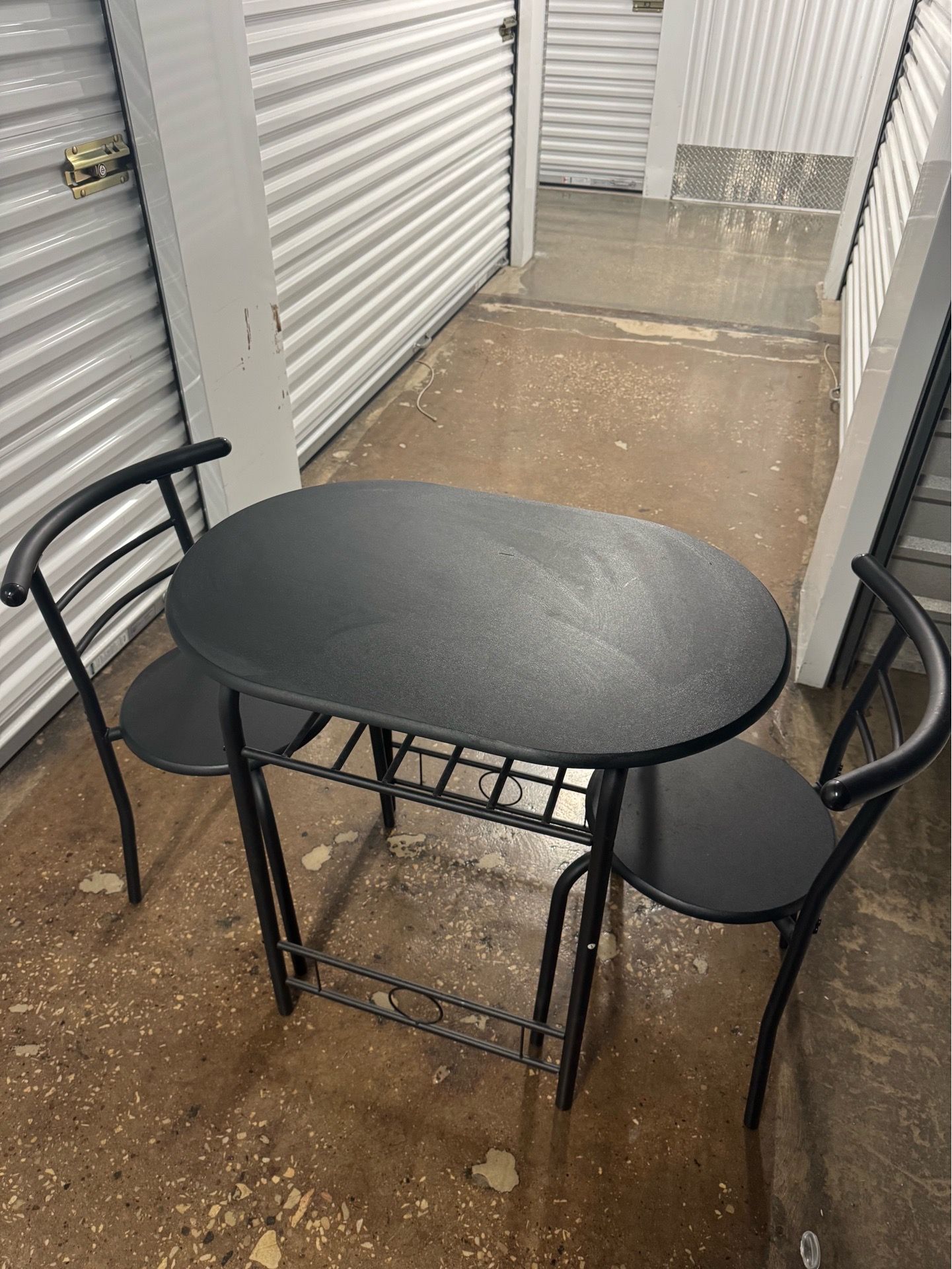 Kitchen dining table
