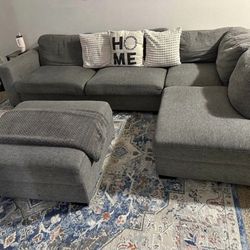 Delivery Available Grey Sectional Sofa w/ Ottoman – Clean, Comfortable, Great Condition 