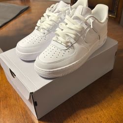Air Force 1 Brand New 8.5 From Store With Actuall Ticket 