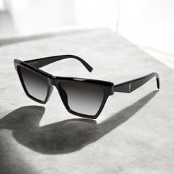 Authentic Saint Laurent Paris SL M103 001 Cat Eye Ladies Sunglasses Black Size 54 - Gently used