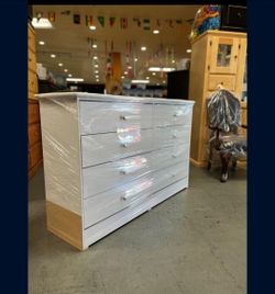 Dresser Eight Drawers  / Cajoneras 8 Gavetas