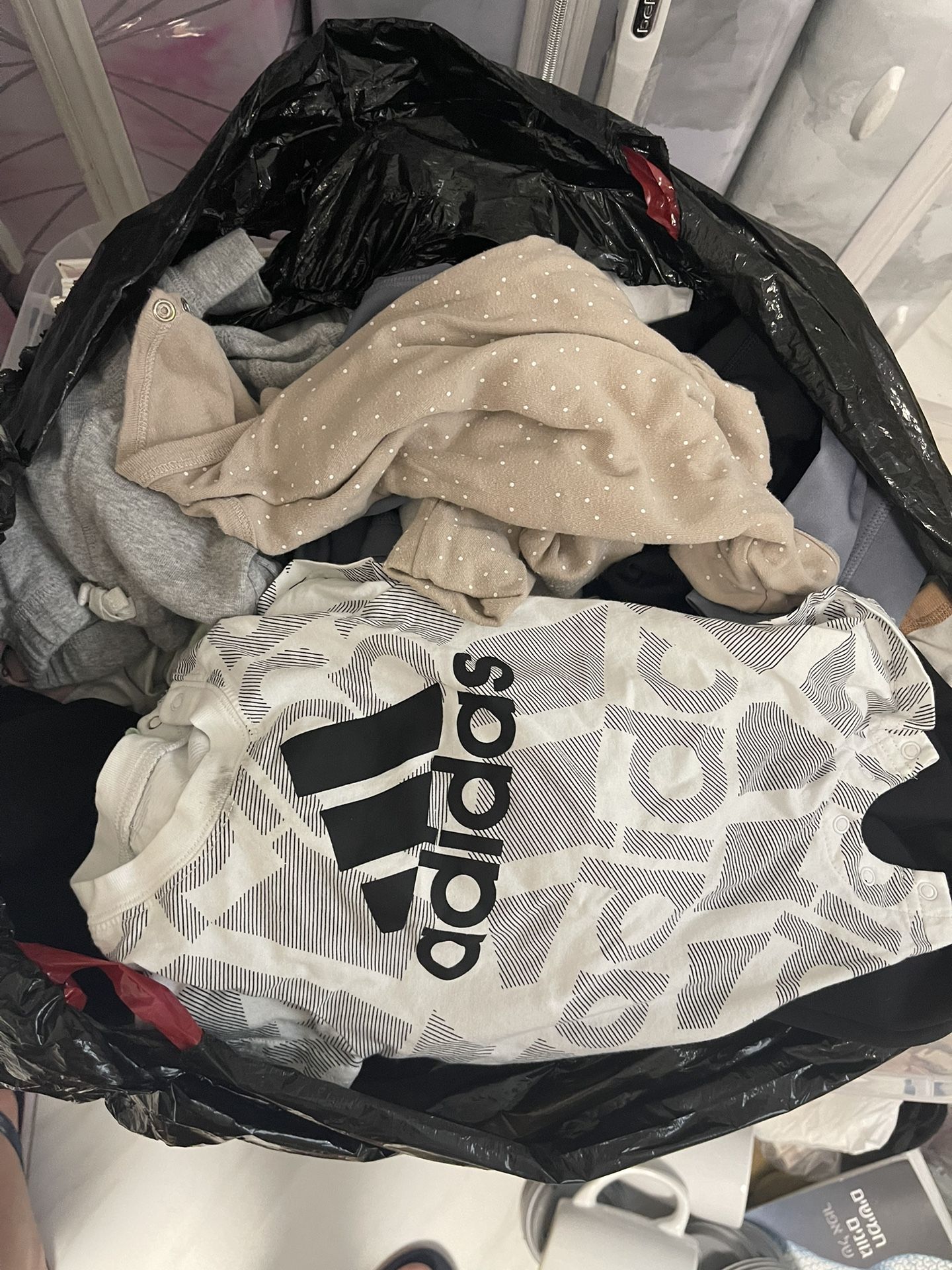 Lots Of Baby And Kids Clothes Good Comdoahion 400 Items