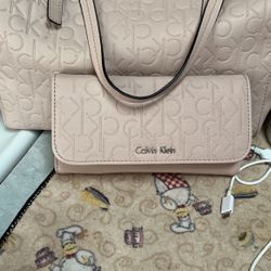 Beautiful Calvin Klein Set