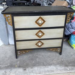 Small Dresser/Tv stand