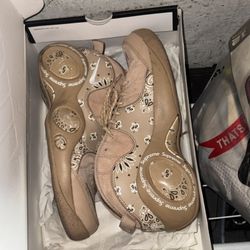 Supreme x Nike - Size 11 