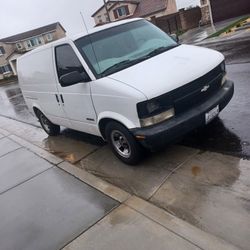 2001 Chevy ASTRO Van