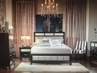 Queen Bedroom Set 4 piece