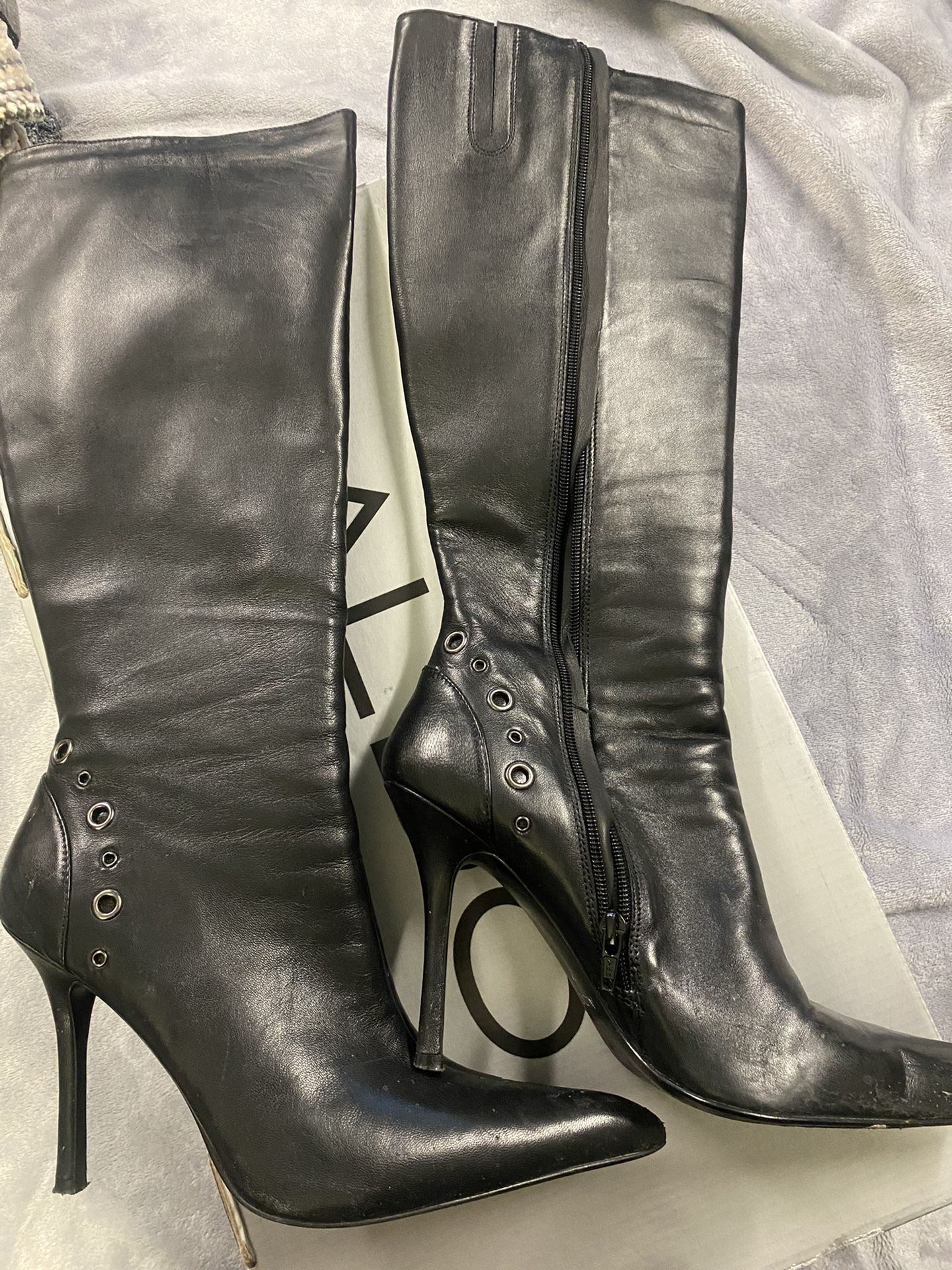 Black Leather Boots 8W