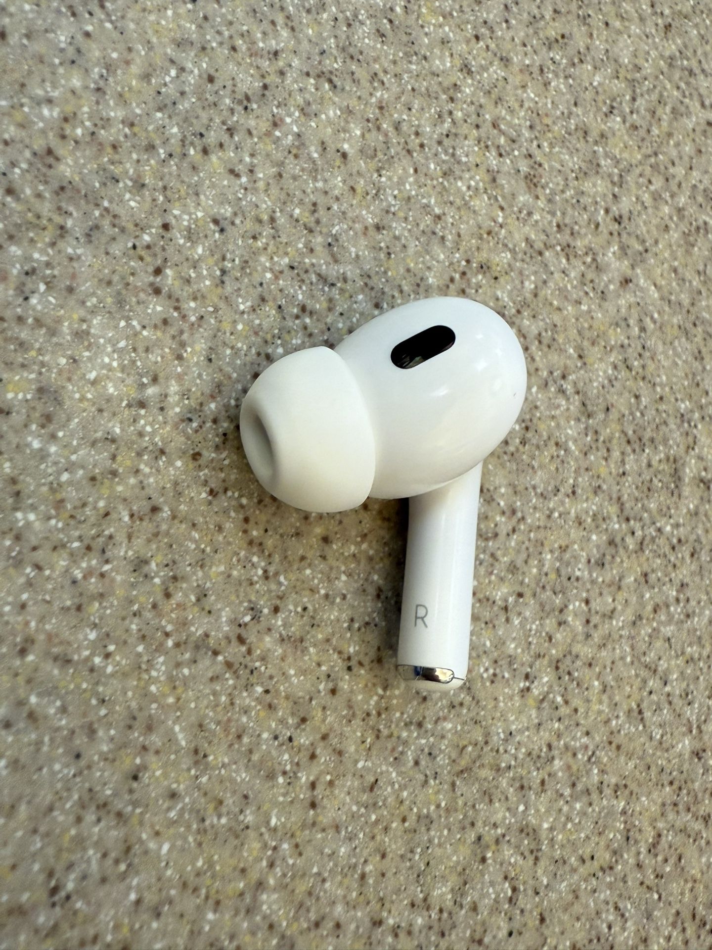 Right Air Pod Pro