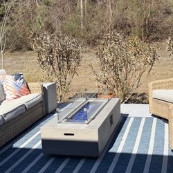  Firepit With Glass Surround 