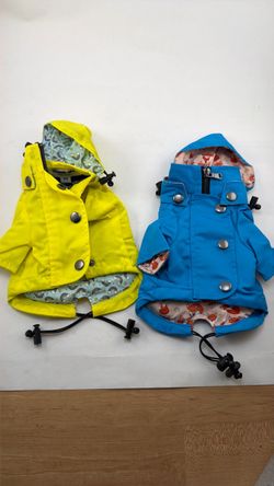 Dog Raincoats with Patterned Lining – Set of 2