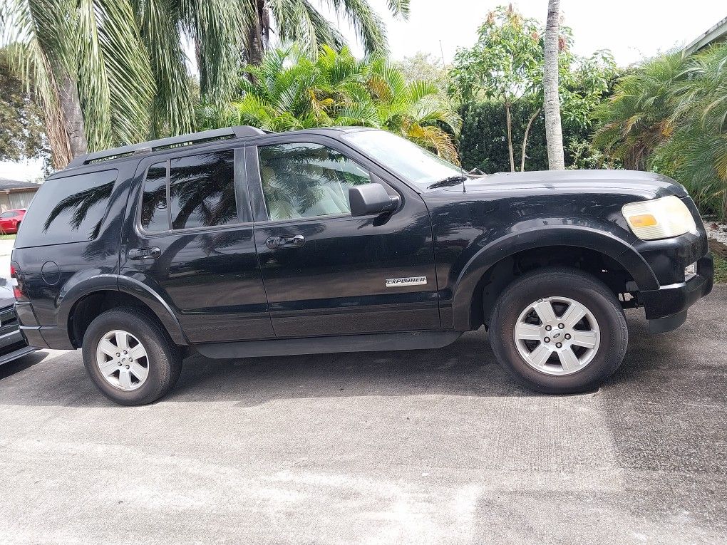 2008 Ford Explorer