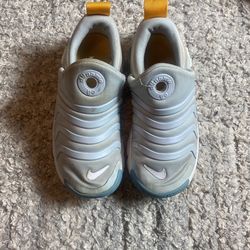 boy nike shoes 