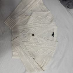 Cozy white sweater 