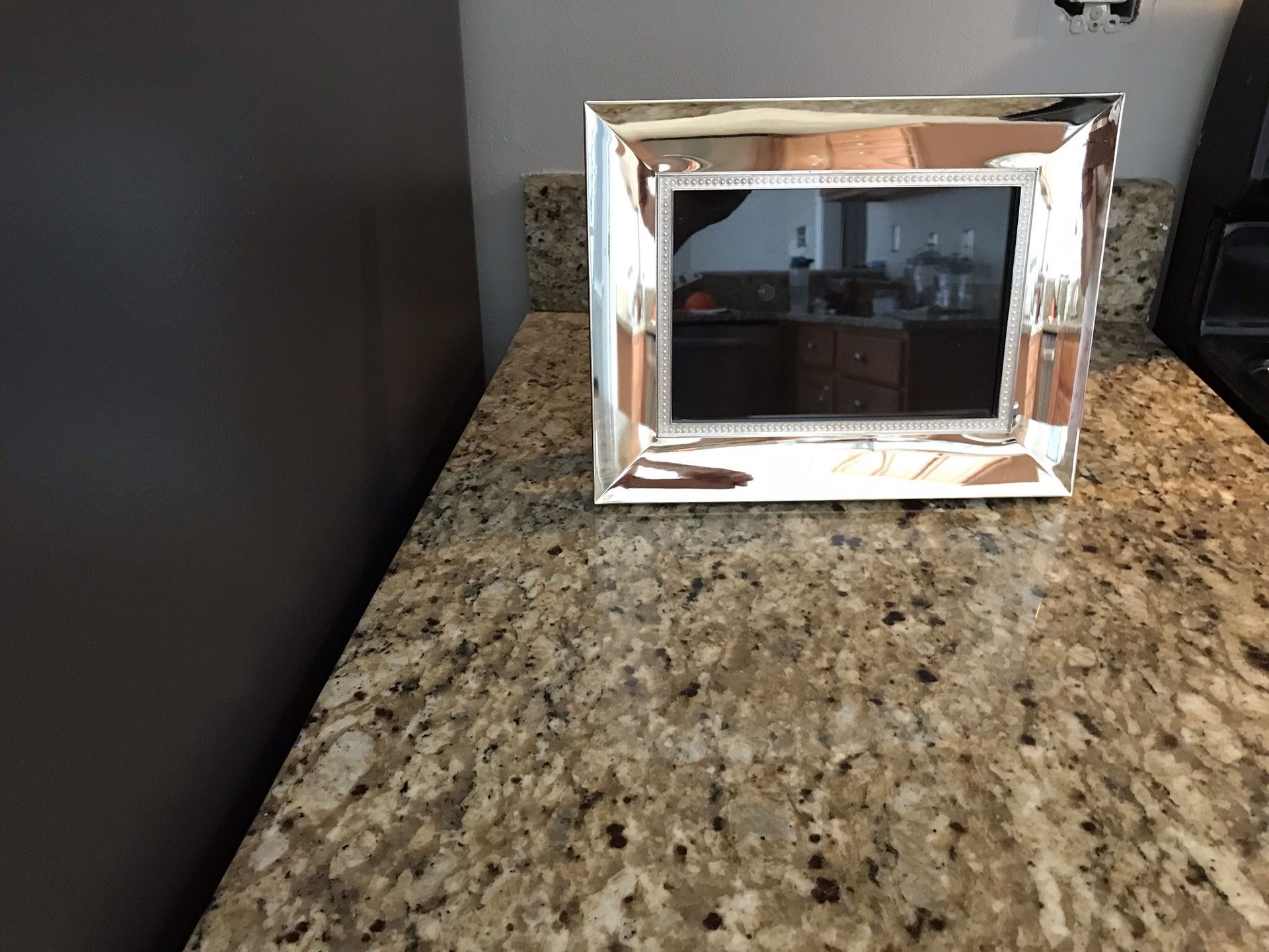 Home Decor - Mirrored Picture Frame