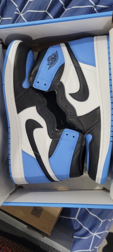 Jordan 1 Unc