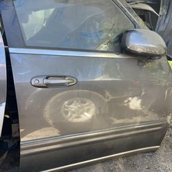 2003 toyota sequoia  front right door