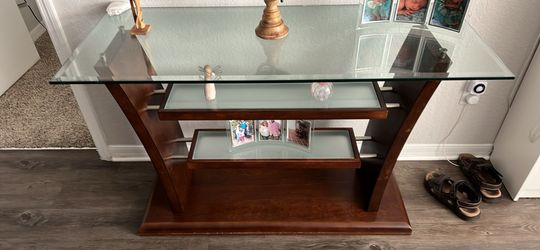 Living room / entrance table glass and wood