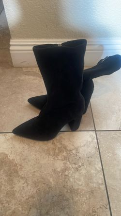 Black Pointed Boots