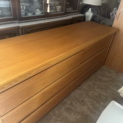 Dresser And Highboy Dresser