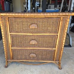 Wicker 3-drawer Dresser w/ Wall Mirror