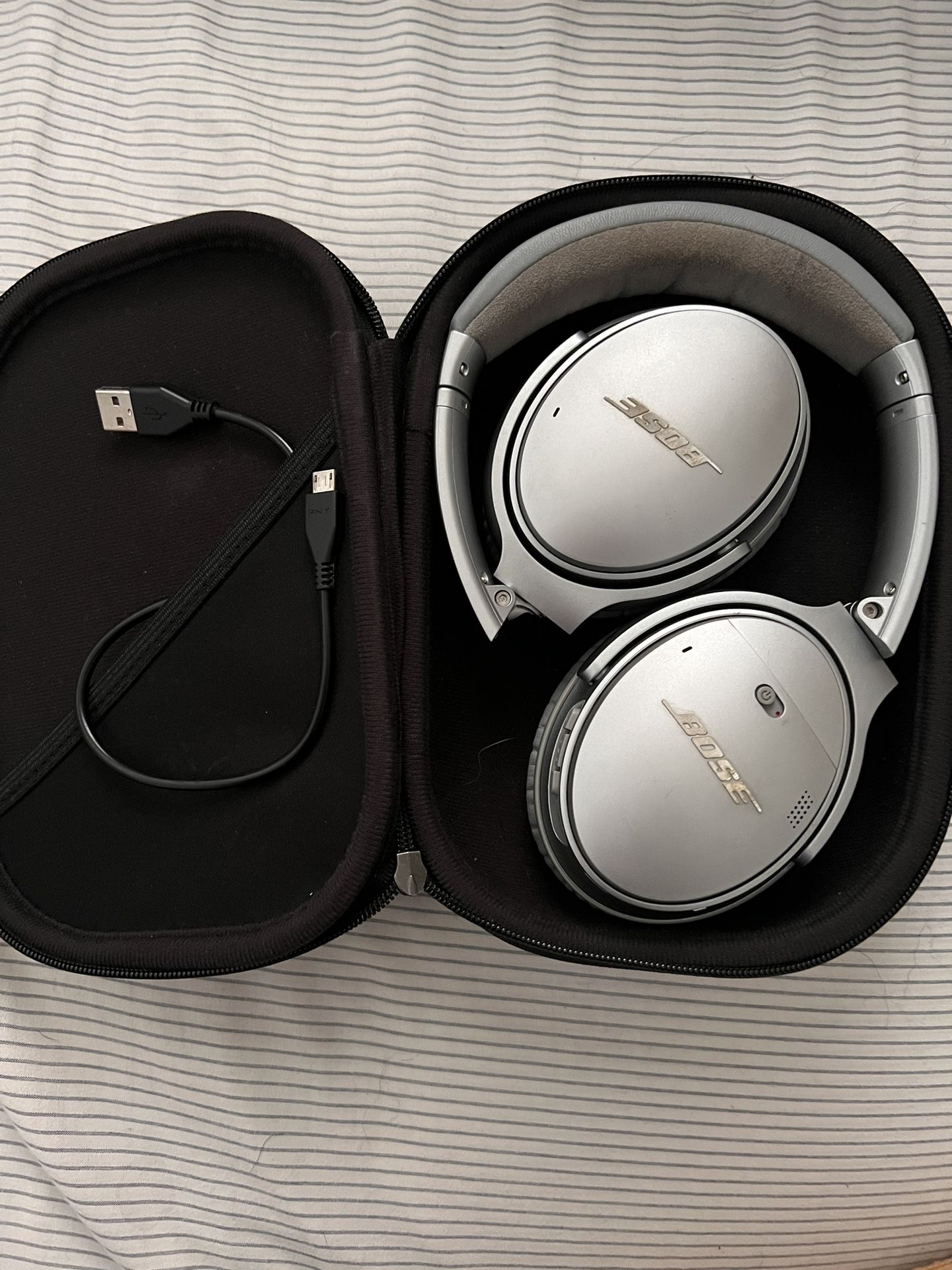 Bose Quiet Comfort Headphones