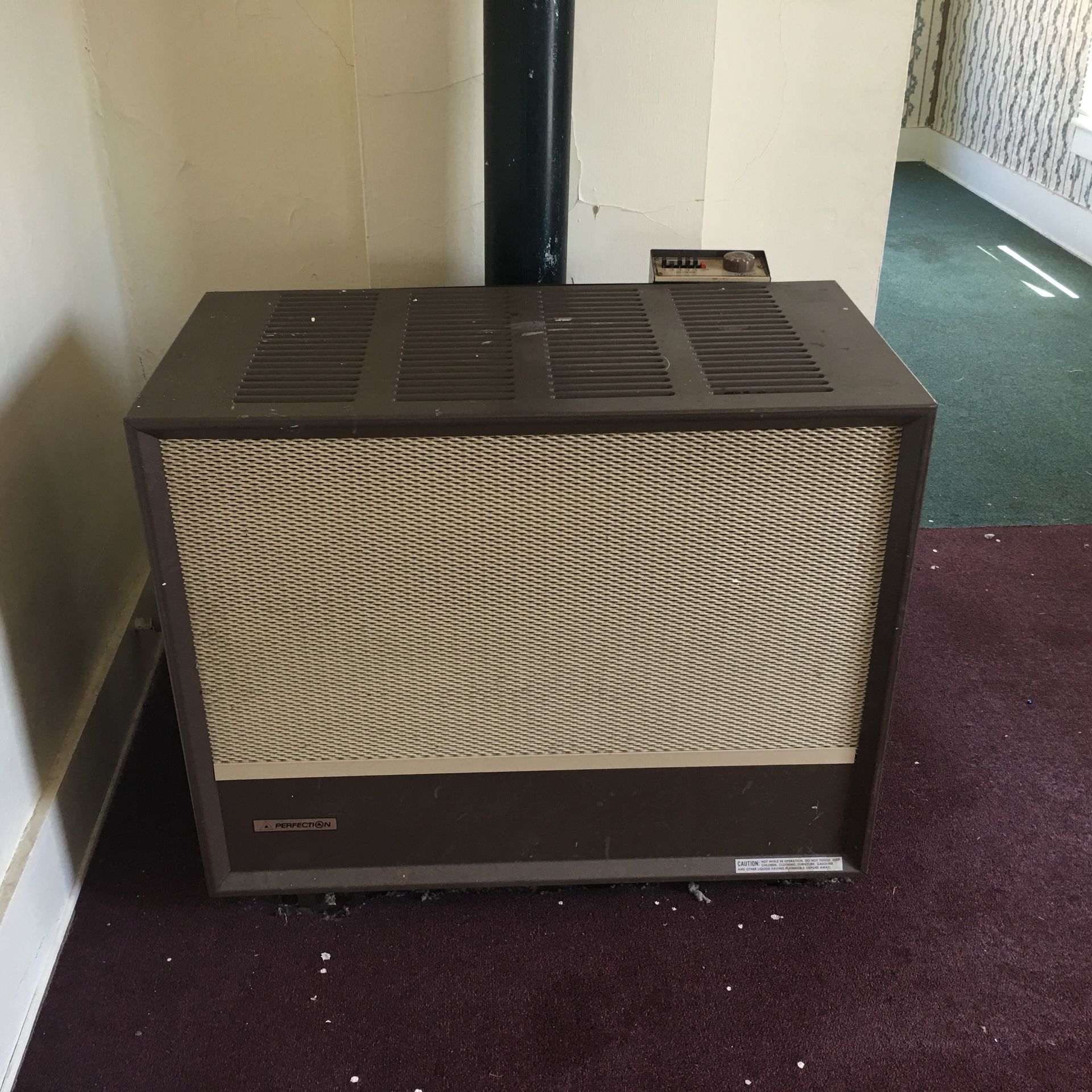 Perfection Vented Gas Heater with electric blower - Great for garage or apartment
