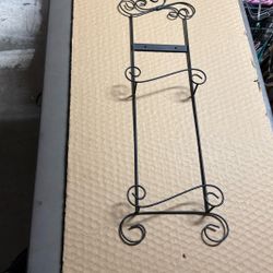 Multipurpose 24 Inch Tall 