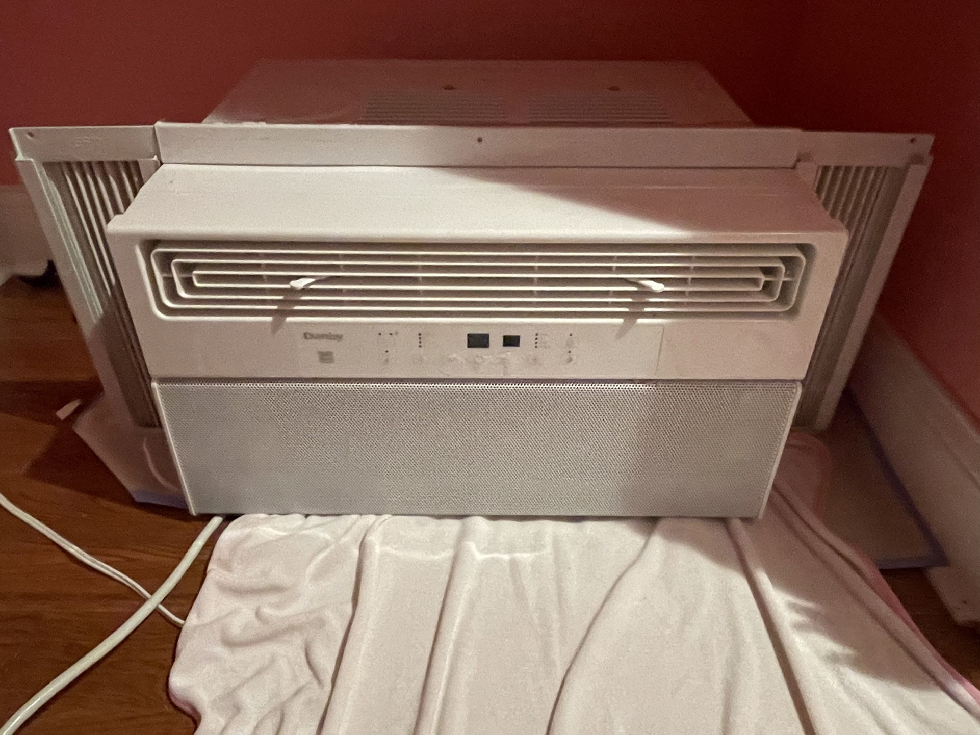 Window Ac Danby 8000 BTU Sound Less Units