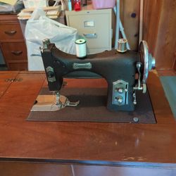 Vintage Electric Sewing Machine 