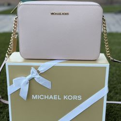 Michael Kors Large East/West Crossbody, New in Gift Box/Bolsa MK Nieva en Caja de Regalo
