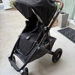 Uppababy Vista stroller, Mesa Car Seat, And Bassinet 