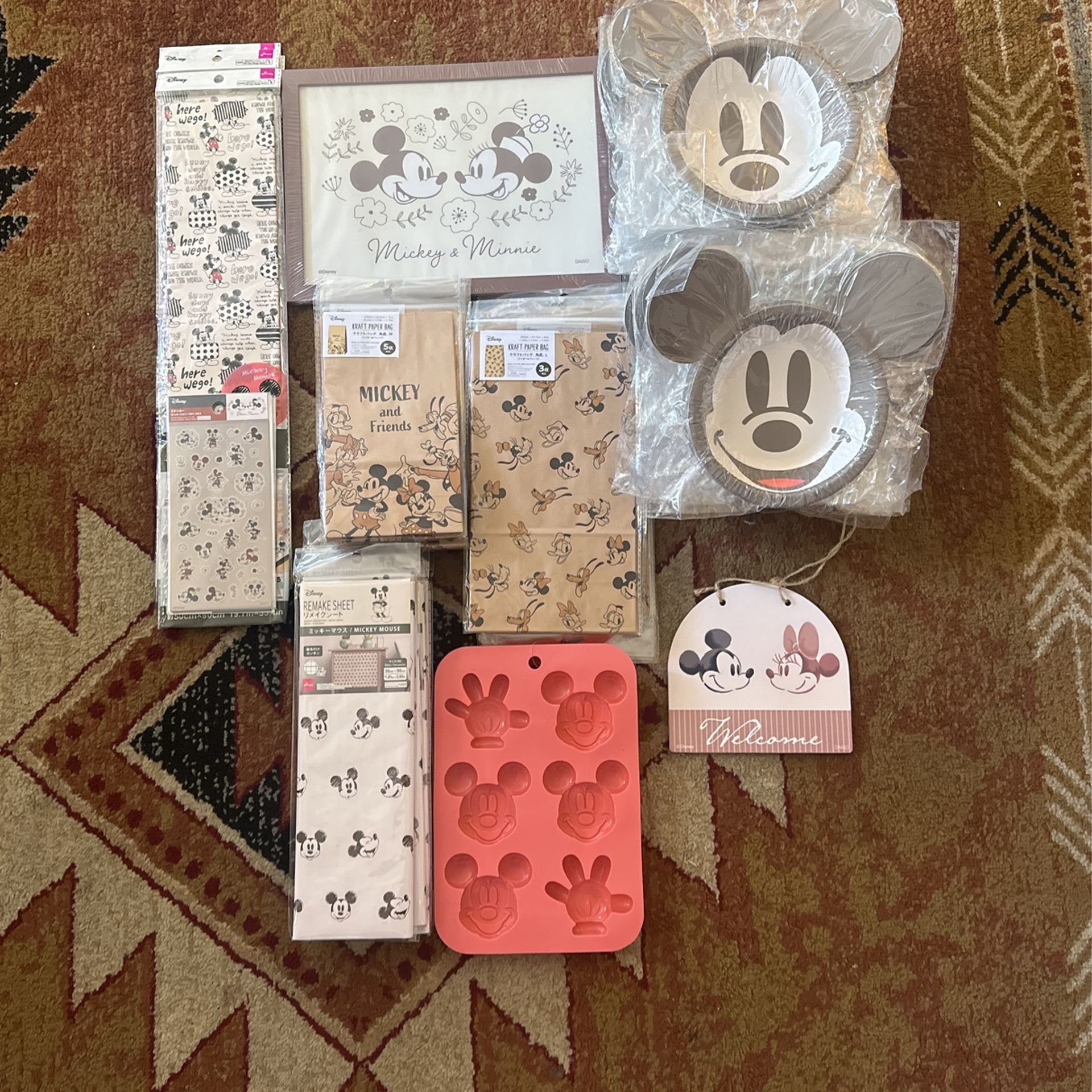 Mickey And Minnie Disney Party Decorations