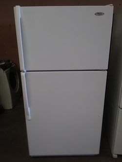 Whirlpool Refrigerator $200 With Warranty