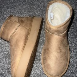 Brown Fuzzy Platform Boots