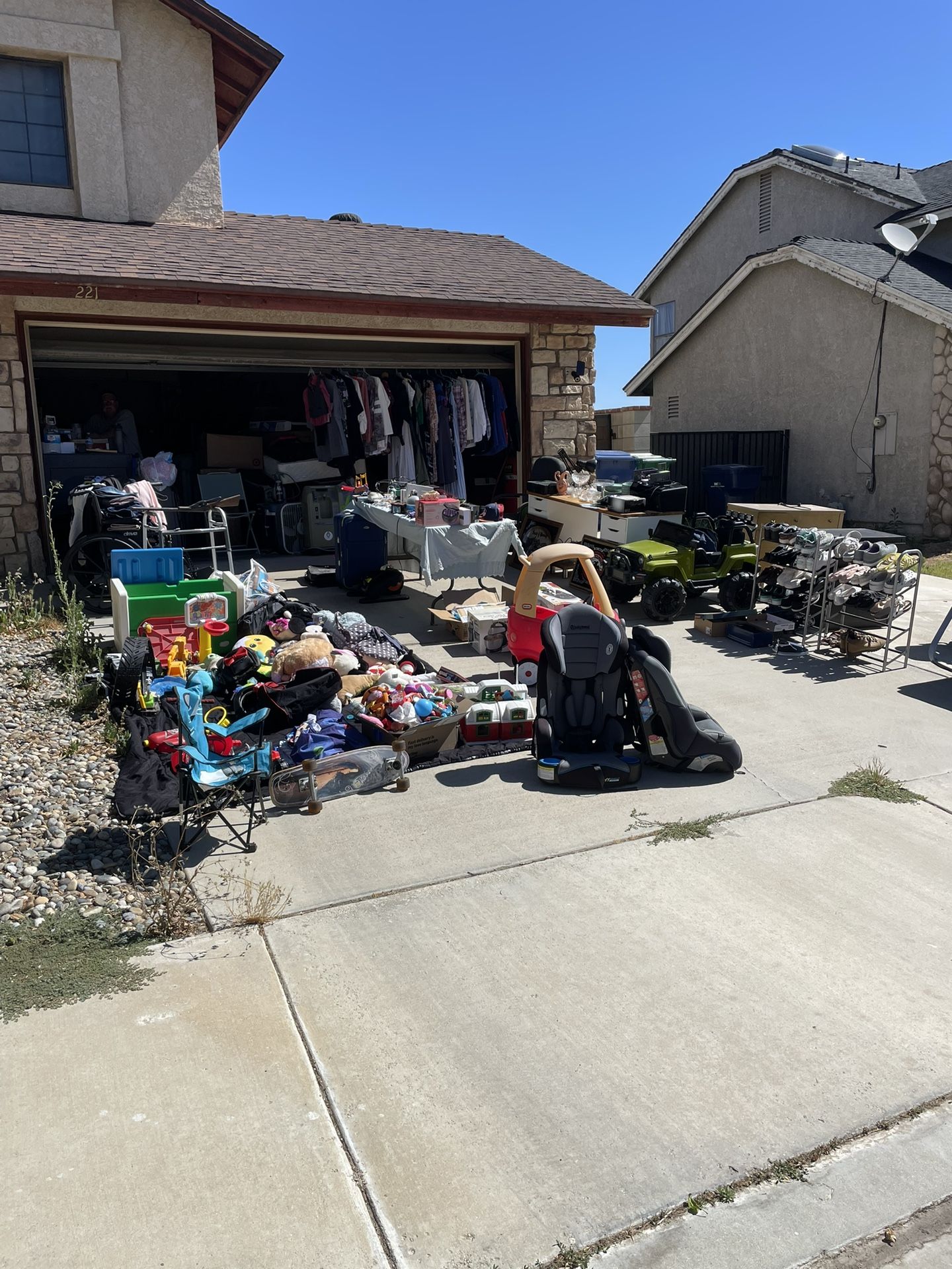 Weekend Yard Sale