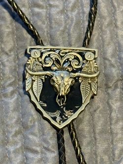Longhorn Bull Skull Bolo Tie
