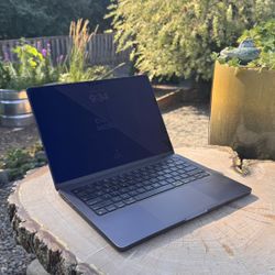 14” M3 MacBook Pro