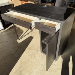 Desk With 2 Drawers And Cabinet 