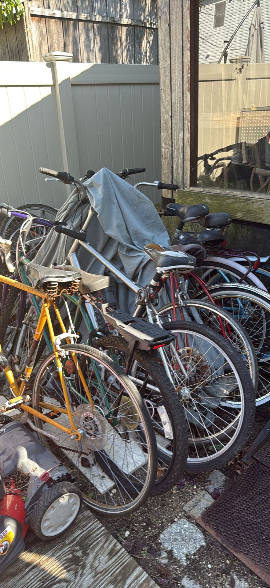 Bikes, 10 Speeds Mountain Bikes
