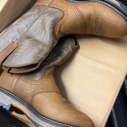 ARIAT WORK BOOTS (Size 10)