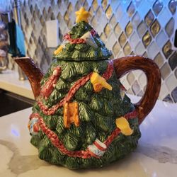 Christmas Tea Pot