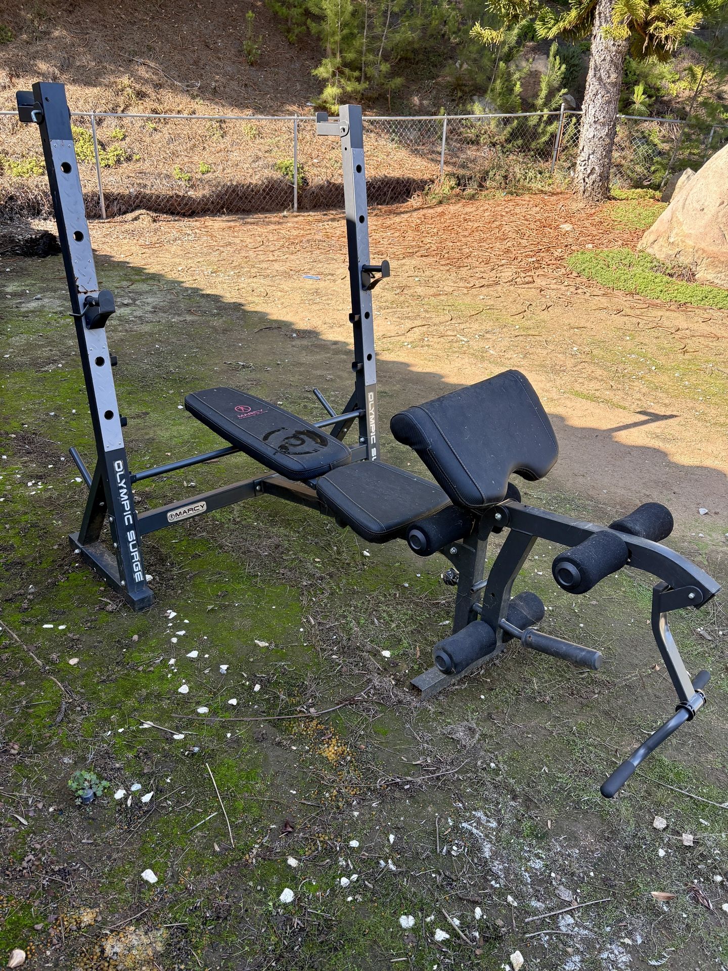 Free Weight bench. Pick up today