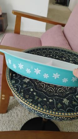 Pyrex vintage snowflake