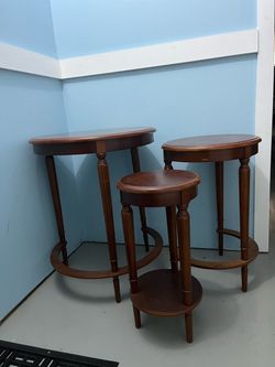 Corner Tables