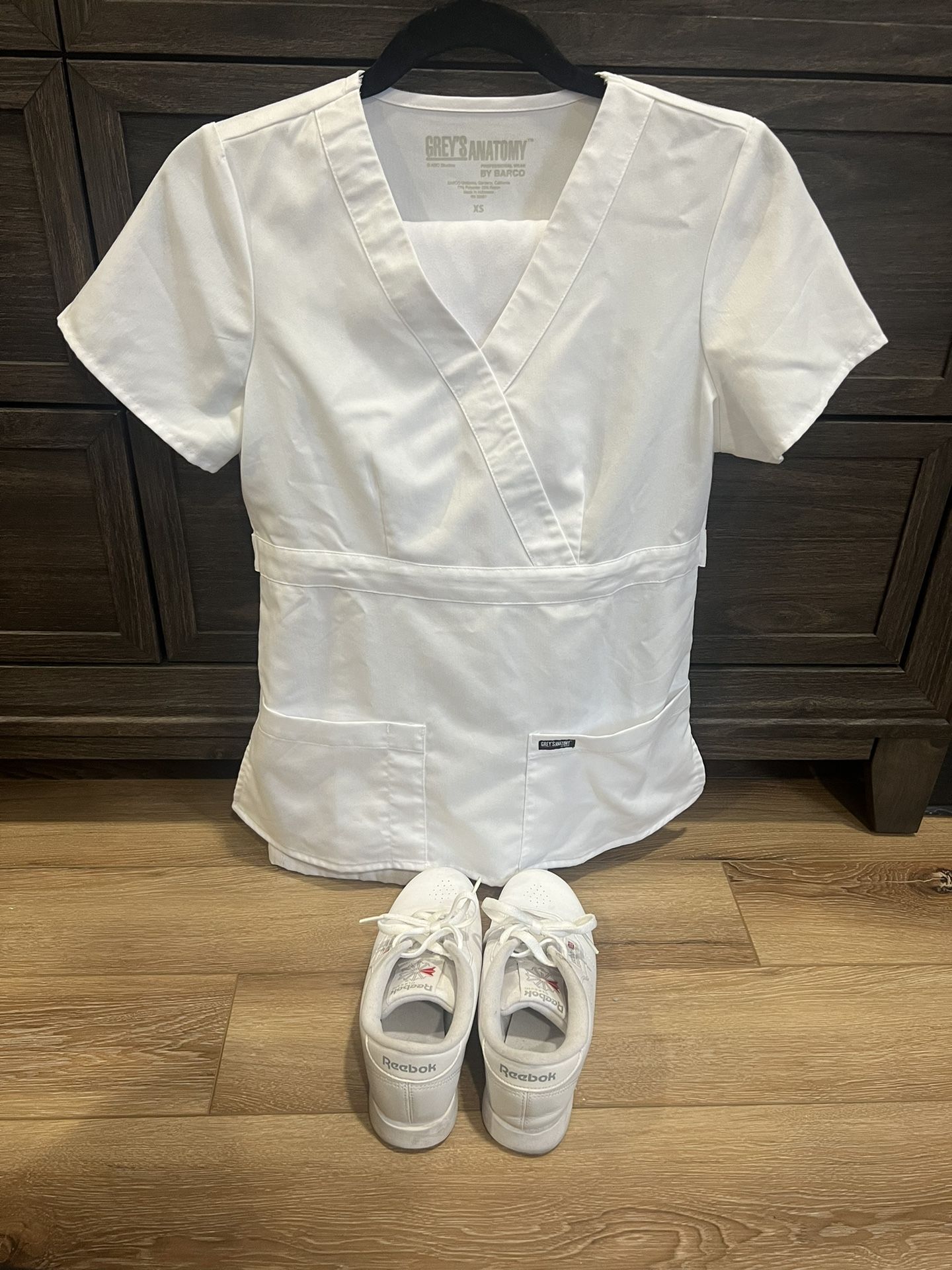 XS White Scrubs 