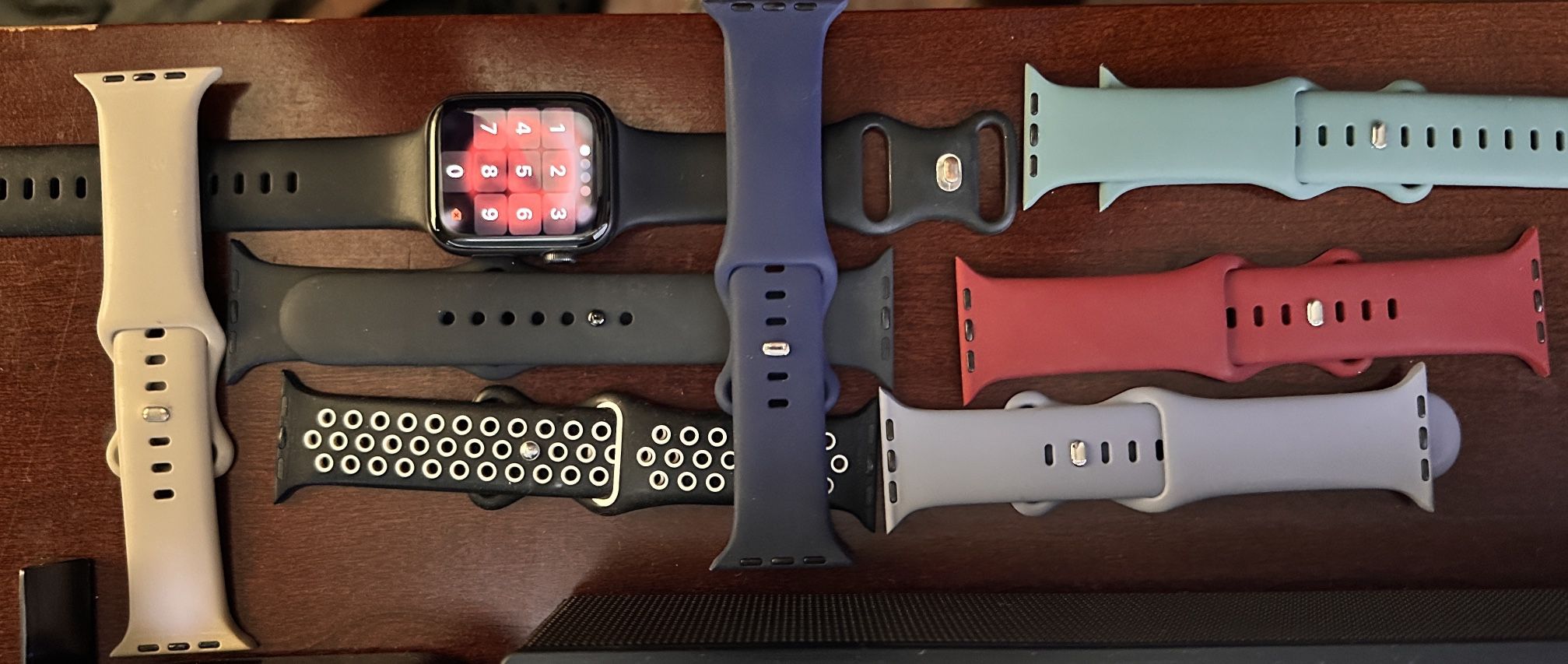 Apple Watch SE 44 MM (1st gen)